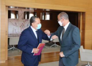 Saludo entre Fuentes y Amilivia